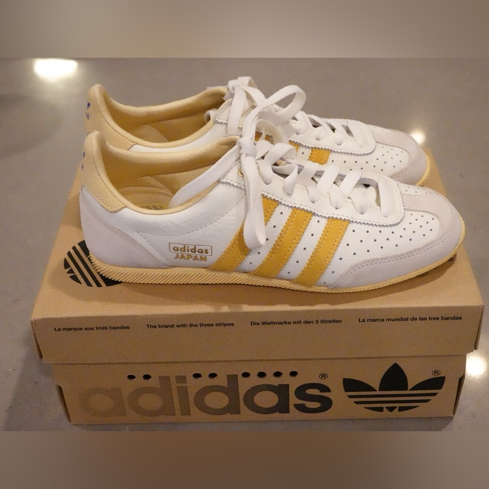 Adidas Japan "Off White Yellow Spark" Colorway Women’s Size 6.5 IG2011